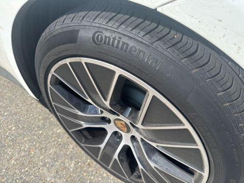 2023 Porsche Taycan Base