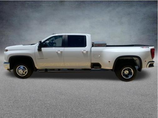Summit White 2025 Chevrolet Silverado 3500 LT