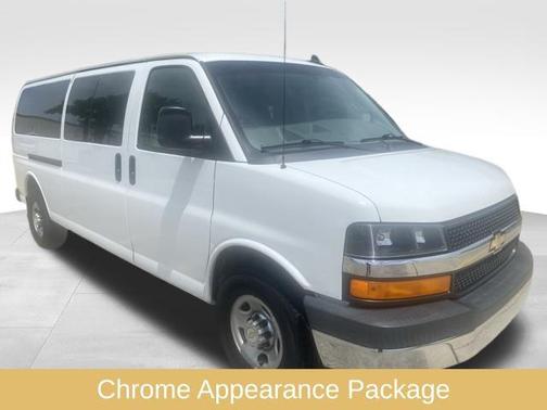 Summit White 2016 Chevrolet Express 3500 LT