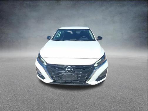 Glacier White 2024 Nissan Altima S FWD