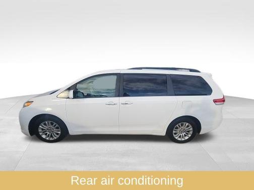 2014 Toyota Sienna XLE