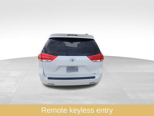 2014 Toyota Sienna XLE
