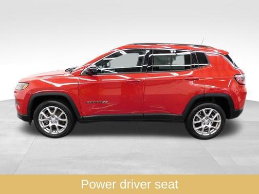 2023 Jeep Compass Latitude Lux
