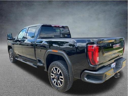 Onyx Black 2022 GMC Sierra 2500 AT4