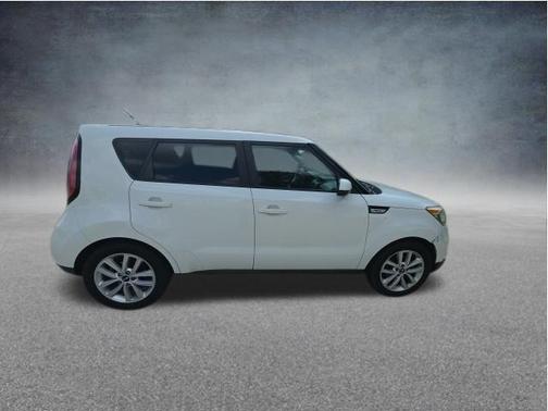 Clear White 2018 Kia Soul +