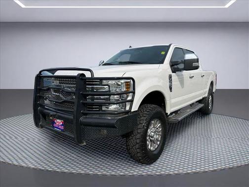 Oxford White 2019 Ford F-250 Lariat