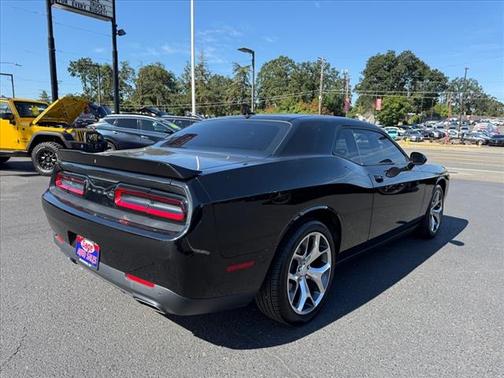 2015 Dodge Challenger SXT Plus