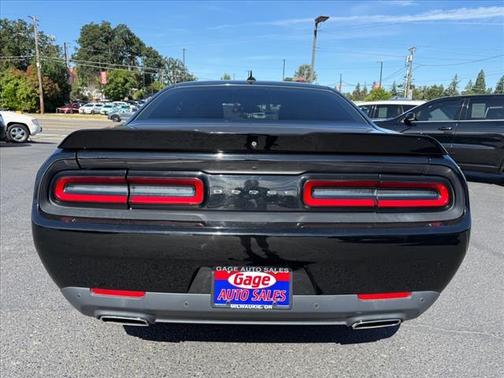 2015 Dodge Challenger SXT Plus