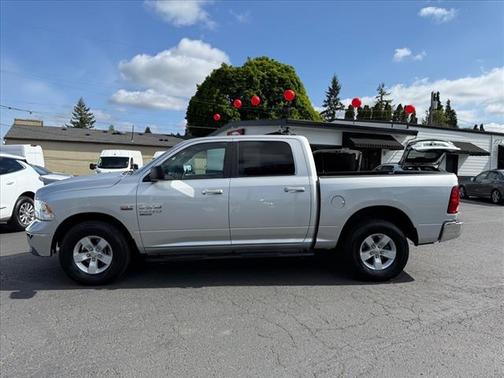 2019 RAM 1500 SLT