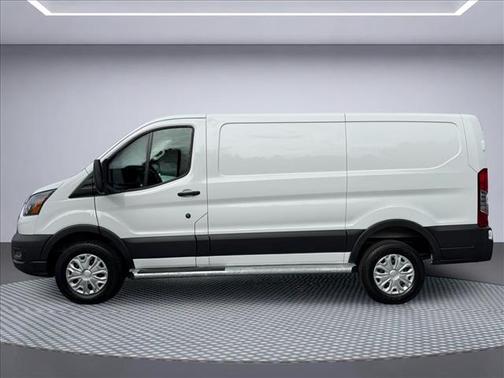 Oxford White 2025 Ford Transit-250 Base