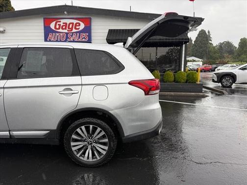 2020 Mitsubishi Outlander ES