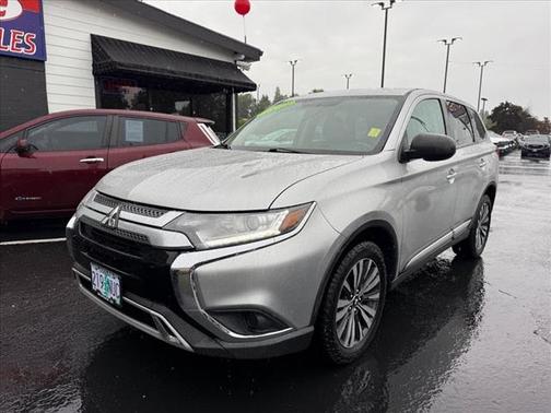 2020 Mitsubishi Outlander ES