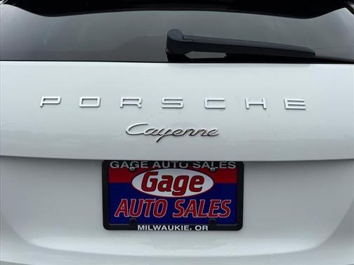 2017 Porsche Cayenne Platinum Edition