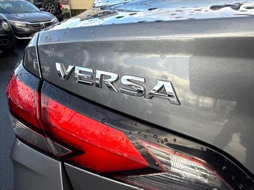 2020 Nissan Versa 1.6 SV