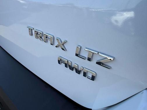 Summit White 2015 Chevrolet Trax LTZ