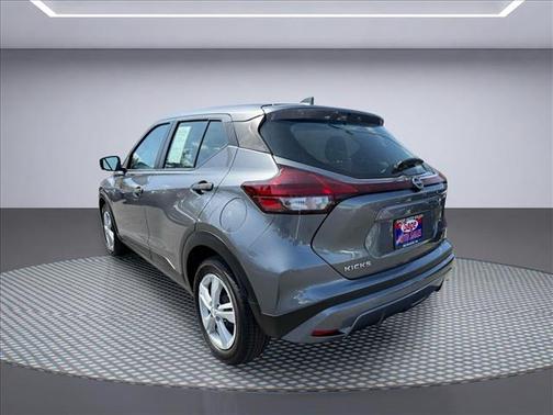 Gun Metallic 2023 Nissan Kicks S
