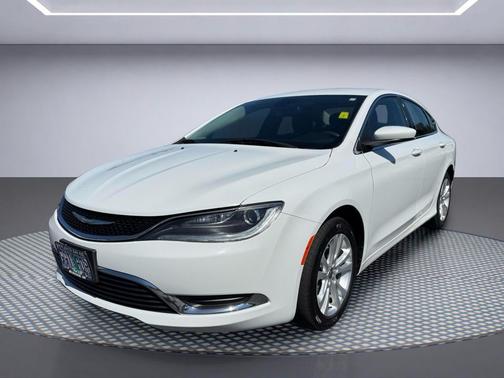 Bright White Clearcoat 2016 Chrysler 200 Limited