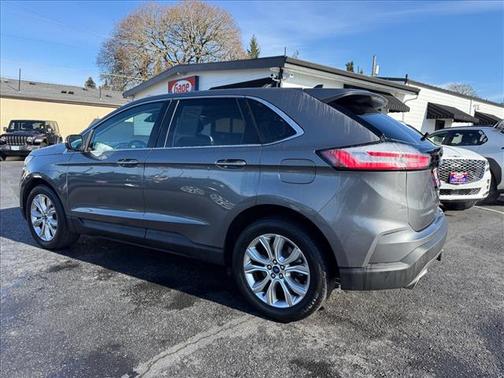 2021 Ford Edge Titanium