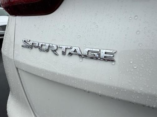 2022 Kia Sportage EX
