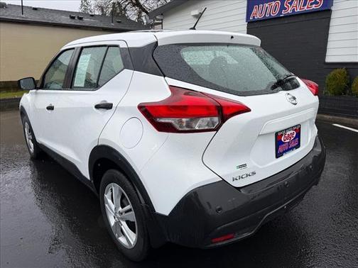2020 Nissan Kicks S