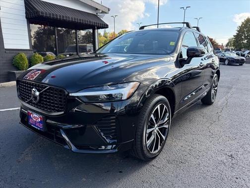 2025 Volvo XC60 B5 Plus