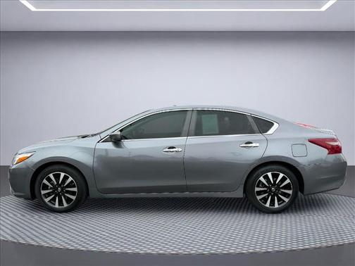 Gun Metallic 2018 Nissan Altima 2.5 SV
