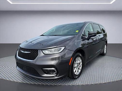 Ceramic Gray Clearcoat 2023 Chrysler Pacifica Touring L