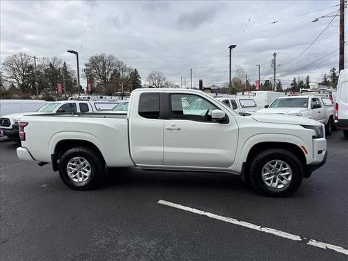 2024 Nissan Frontier SV