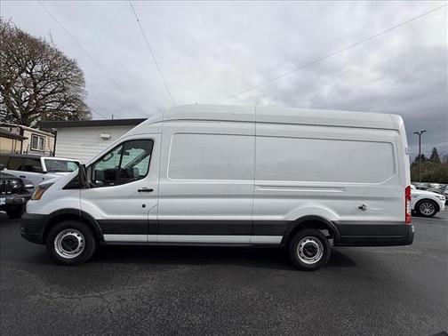 2022 Ford Transit-250 Base
