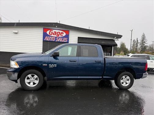 Patriot Blue Pearlcoat 2020 RAM 1500 Classic SLT