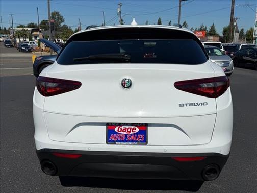 2022 Alfa Romeo Stelvio Sprint