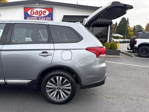 2020 Mitsubishi Outlander ES