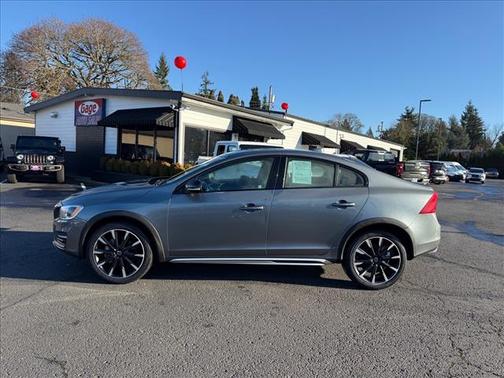 2016 Volvo S60 Cross Country T5 Platinum