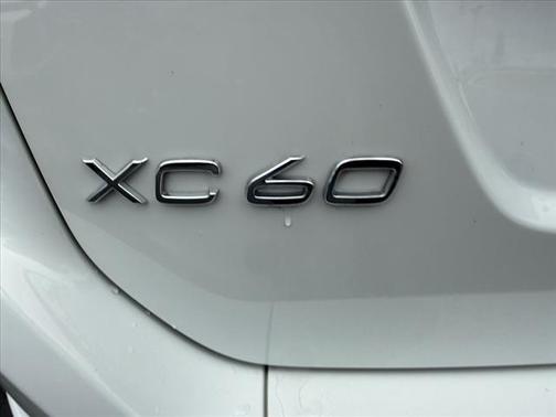 2016 Volvo XC60 T6 Drive-E