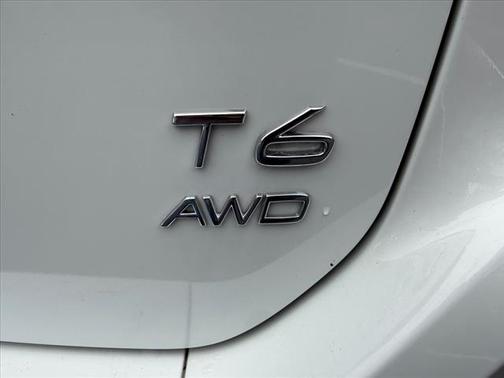 2016 Volvo XC60 T6 Drive-E