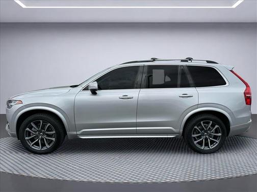 Bright Silver Metallic 2016 Volvo XC90 T6 Momentum