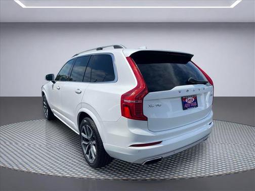 Crystal White Metallic 2019 Volvo XC90 T6 Momentum