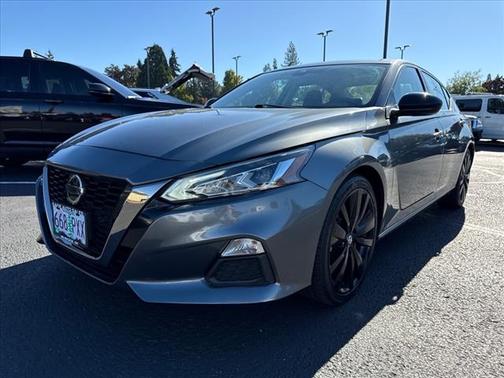 2020 Nissan Altima SR FWD