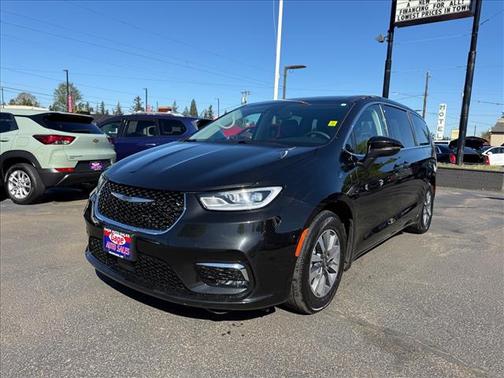 2023 Chrysler Pacifica Hybrid Touring L