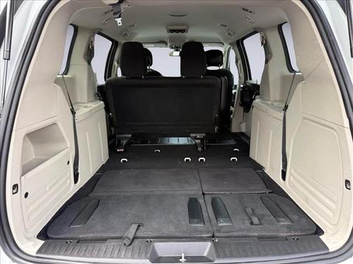 White Knuckle Clearcoat 2019 Dodge Grand Caravan SE