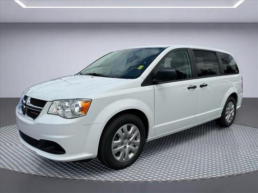 White Knuckle Clearcoat 2019 Dodge Grand Caravan SE