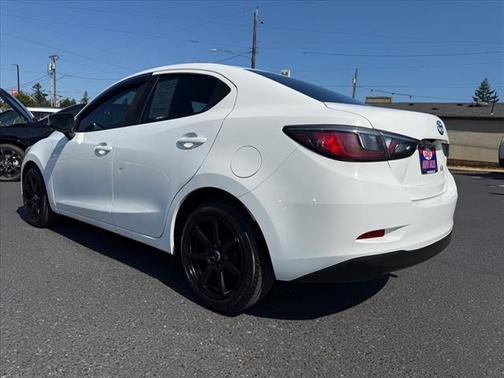 2017 Toyota Yaris iA Base
