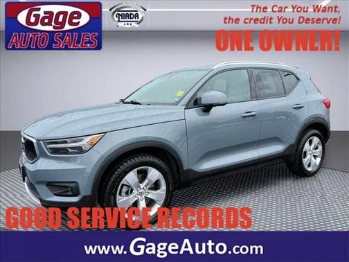 Denim Blue Metallic 2022 Volvo XC40 T5 Momentum