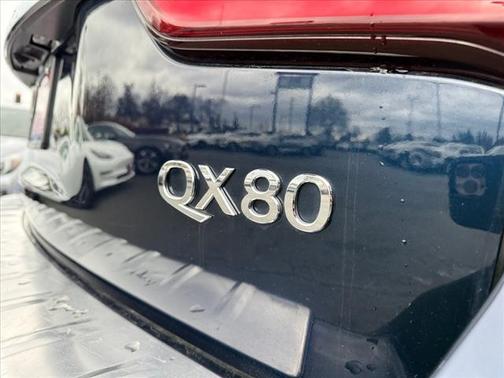 2024 INFINITI QX80 Luxe