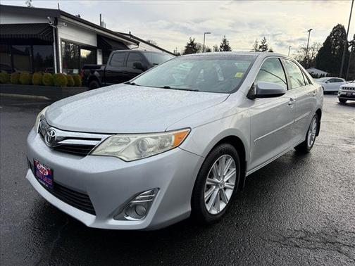 Classic Silver Metallic 2013 Toyota Camry XLE