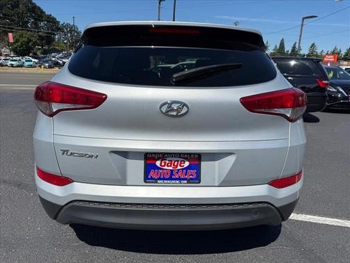 2017 Hyundai TUCSON SE