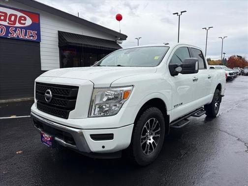 2021 Nissan Titan SV