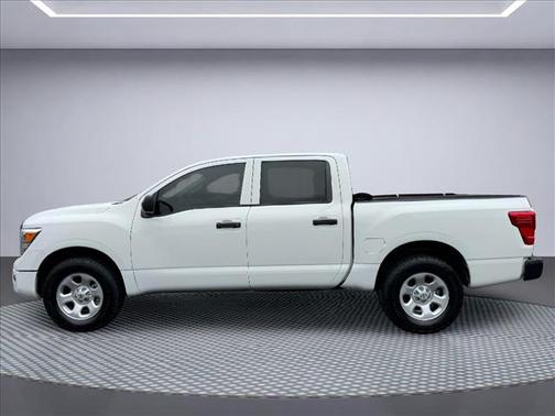 Glacier White 2022 Nissan Titan S