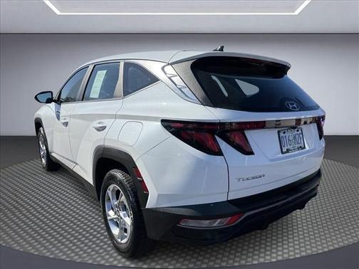 2022 Hyundai TUCSON SE