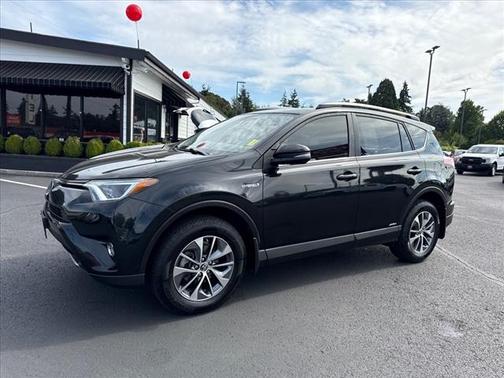 2018 Toyota RAV4 Hybrid XLE